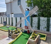 Flamingo Mini Golf